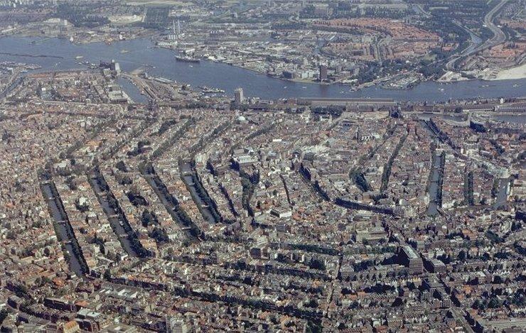 Amsterdam_airphoto